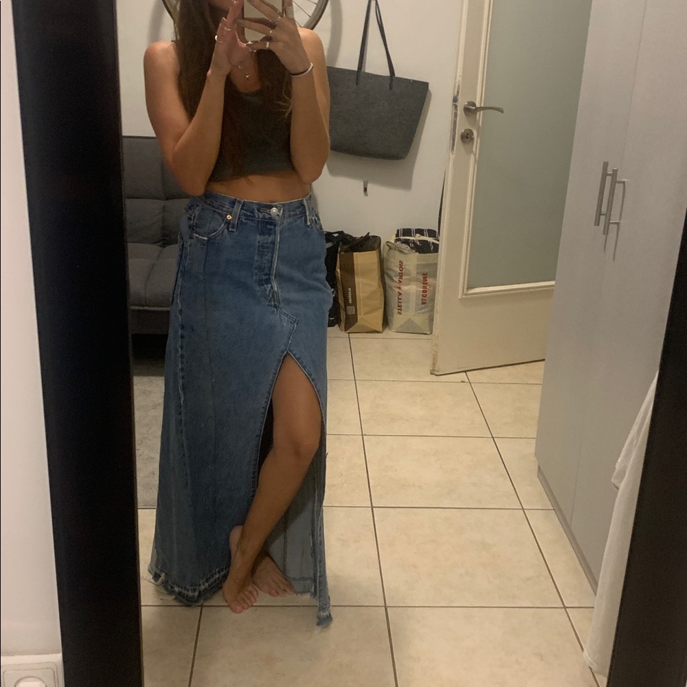 Custom vintage Levi’s denim jean two tone distressed maxi skirt middle slit high - Picture 3 of 10